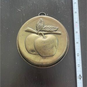 Vintage Brass Apple Wall Hanging